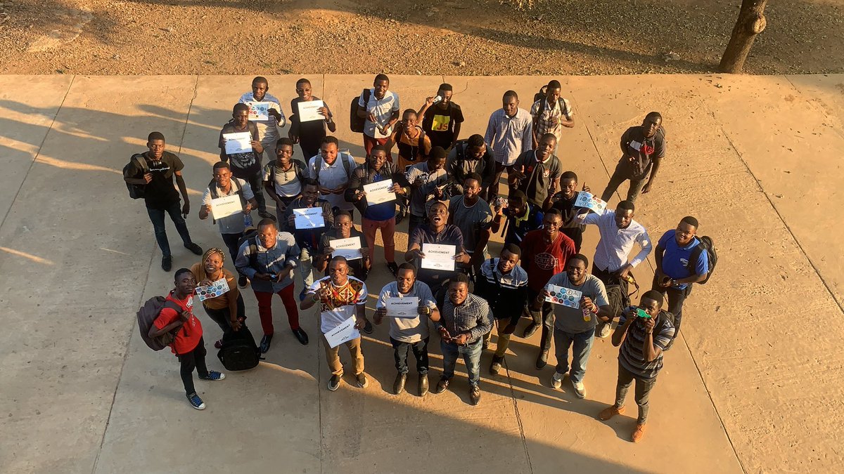 JosueYenga's tweet image. Here are the beautiful moments that I share a lot in my heart one day just by talking about technology and programming with my friends 2019 #Google #100DaysOfCode #programming #developer