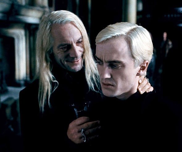 TomFelton's tweet photo. text me your best caption  310-356-3710 🐍 https://t.co/oCYcKclnxu
