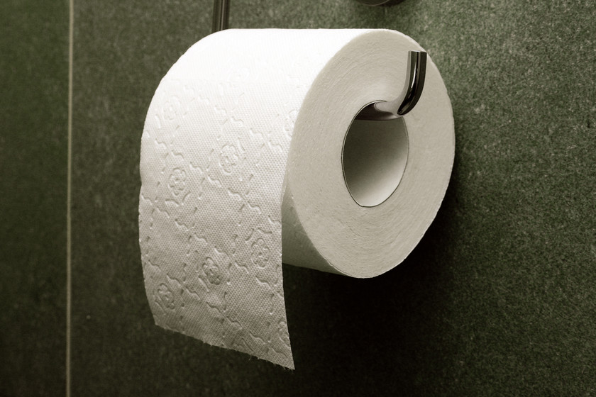 EticaGt's tweet photo. @LuisMiguelReyes @roblesronaldo jajajajajaj, muchos ya estan #arralados y con #salidera, ya van por los dos o tres paquetes de rollos de papel higienico... https://t.co/mgC1bV9iXW