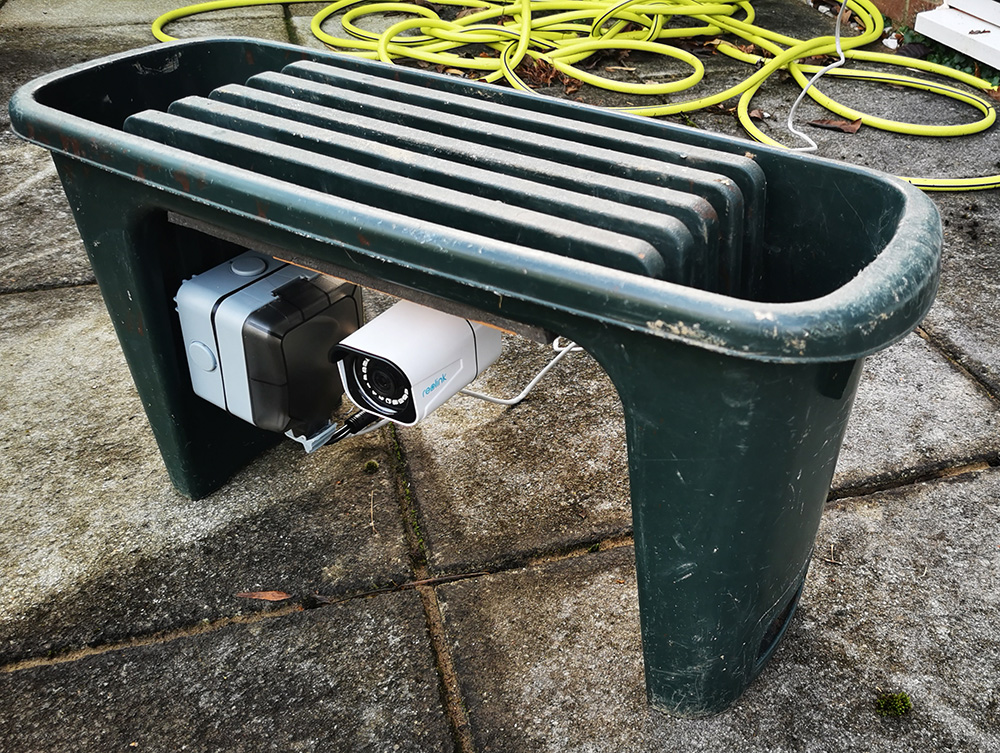 DDayCenter's tweet image. So, with a little bit of DIY we now have a much better system than our old wildlife camera for capturing the foxes which visit our garden each night. @ReolinkTech #reolinkcaptures #LockdownLife