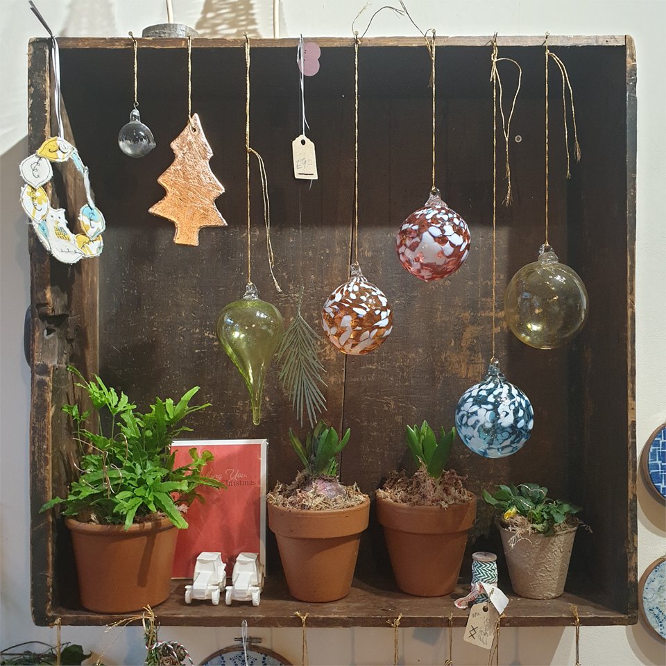 On the 23d day of Advent, the Ruddington calendar turns to <a href="/DebbieBryanShop/">Debbie Bryan</a>, the wonderful new gift shop, gallery &amp; creative space at 15 High St, with so many beautiful handcrafted collections from talented designers, and plans to add "crafternoon" experiences &amp; tea room in 2021