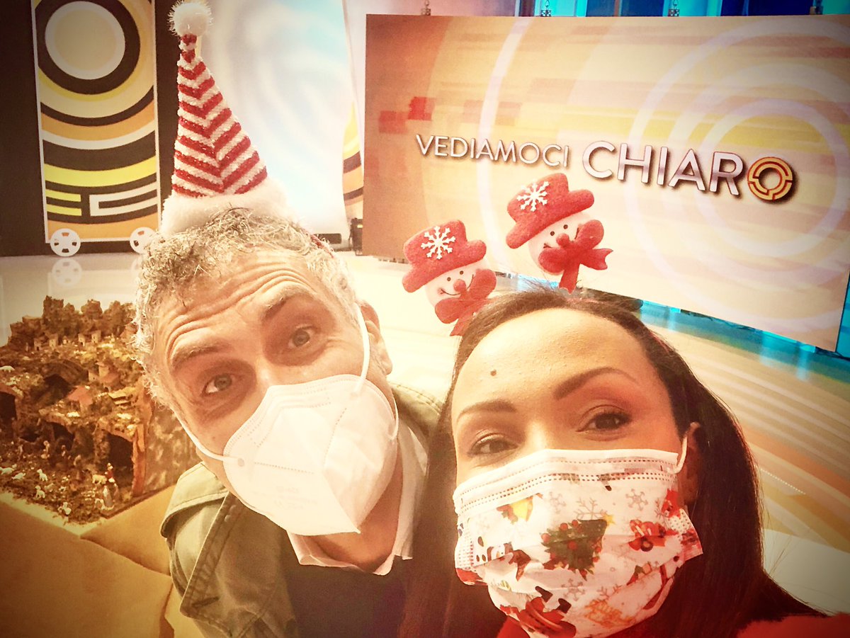 vediamocitv2000's tweet photo. Buon #antivigilia
VEDIAMOCI CHIARO #socialedition
Giuseppe Pinetti & Maris Milanese
@Pinetts & @maris3m https://t.co/YGnrJaDa4t