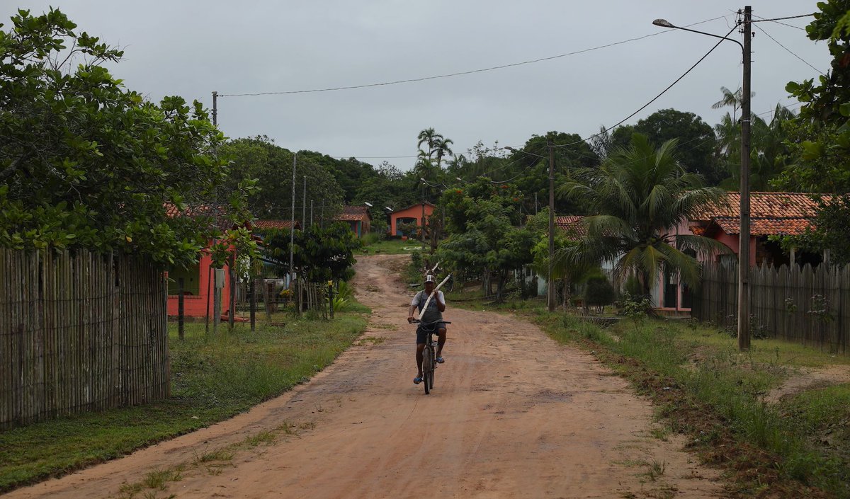 While in Pará, I traveled to the remote village of Prata and spoke with residents, who had lived there since it was a leprosy colony. Many of them had developed resistance to drug treatments.Read about their lives in my field note, below: https://pulitzercenter.org/reporting/developing-defense-unchanged-treatments-pave-way-drug-resistance-brazils-former-leprosy
