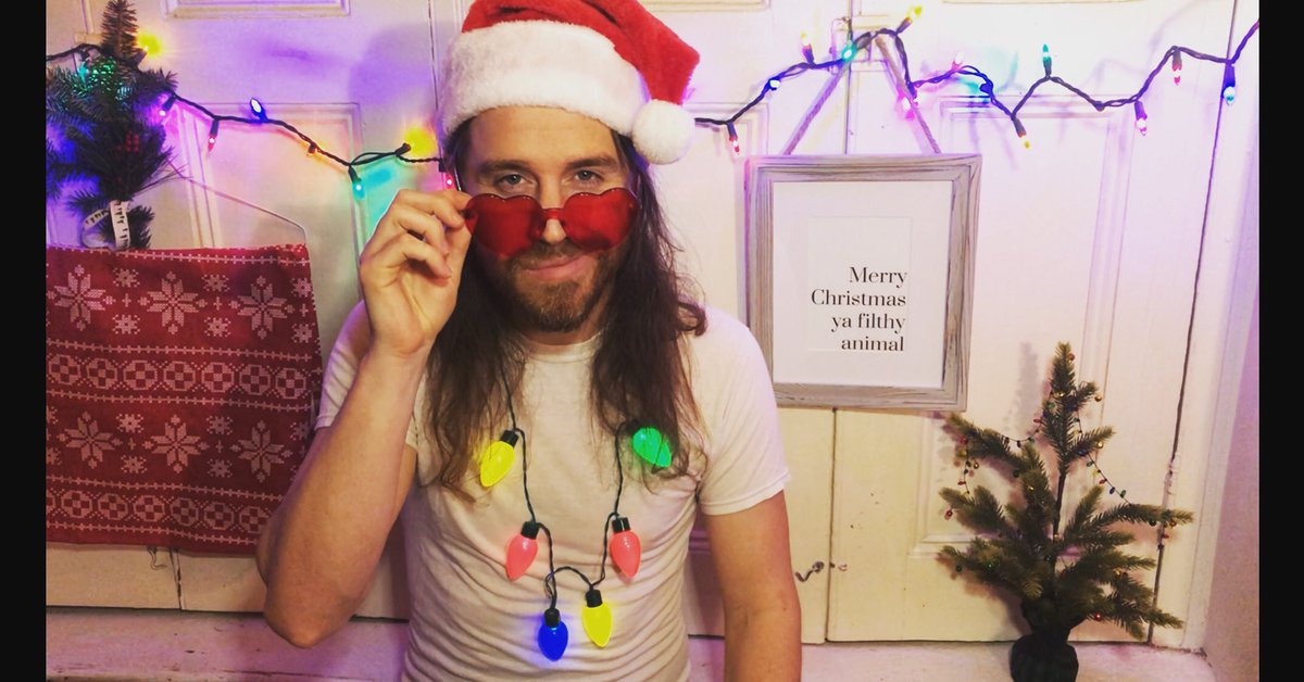 AmericanOpera's tweet image. livestream tonight @ stageit.com/americanopera. you folks have already raised over $700 for saginaw’s east side soup kitchen. let’s go! thank youuu 

🤘🎅🤝🤠👍