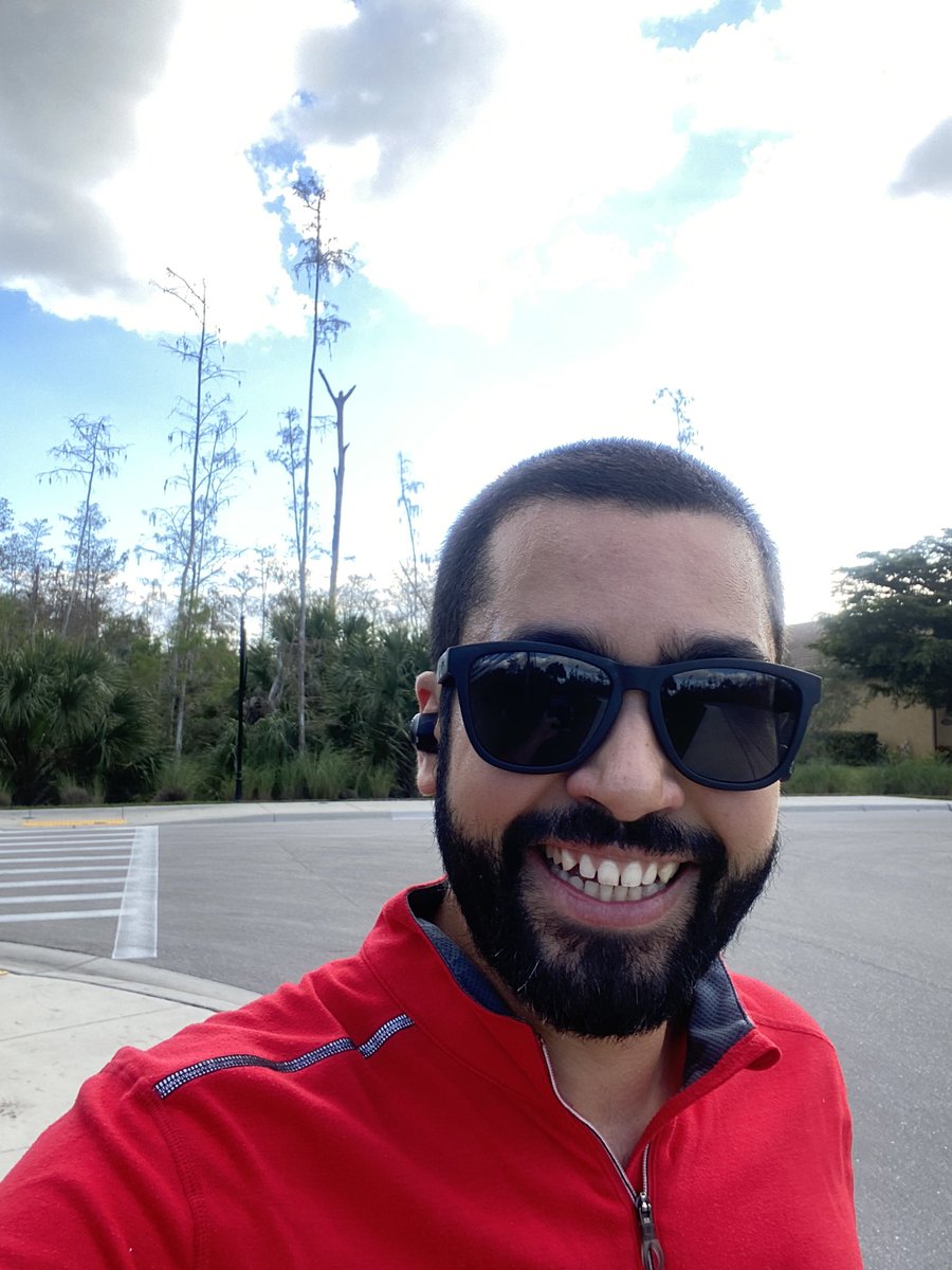 amirneto's tweet photo. My #aea5k #attempt1 
Beautiful day for a run https://t.co/sOi7kdPuHp