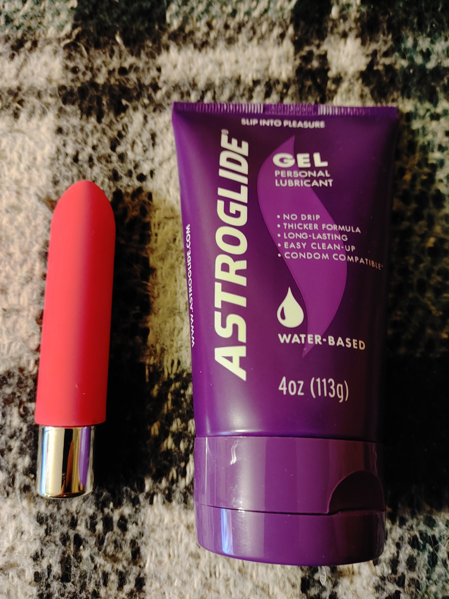 Come watch my first time lose my anal virginity with a toy.
 #Str8male #onlyfans #Str8male #str8m #straightmale