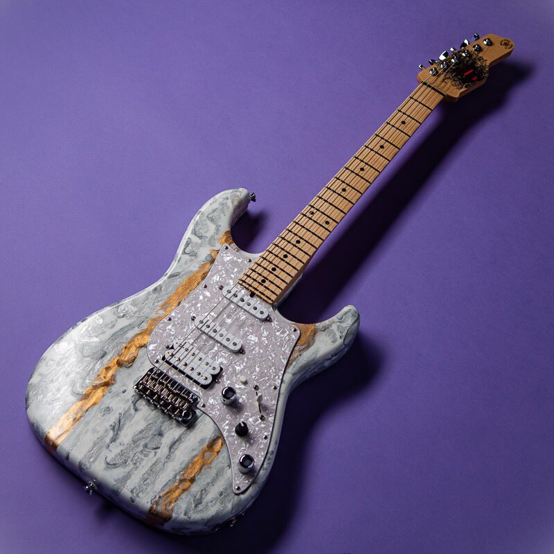 lauzonmusic's tweet photo. Who's ready to get shmear'd this holiday season?!?
New #demo coming soon, subscribe to our #youtube page and see this #beauty in store & online now!
.
#JamesTyler #StudioElite HD, White Shmear
Lauzon Music
1345 Wellington st.
https://t.co/3fDmr0H7Ch
.
https://t.co/hlXr3mamqu https://t.co/Cvr2FyKQ0T
