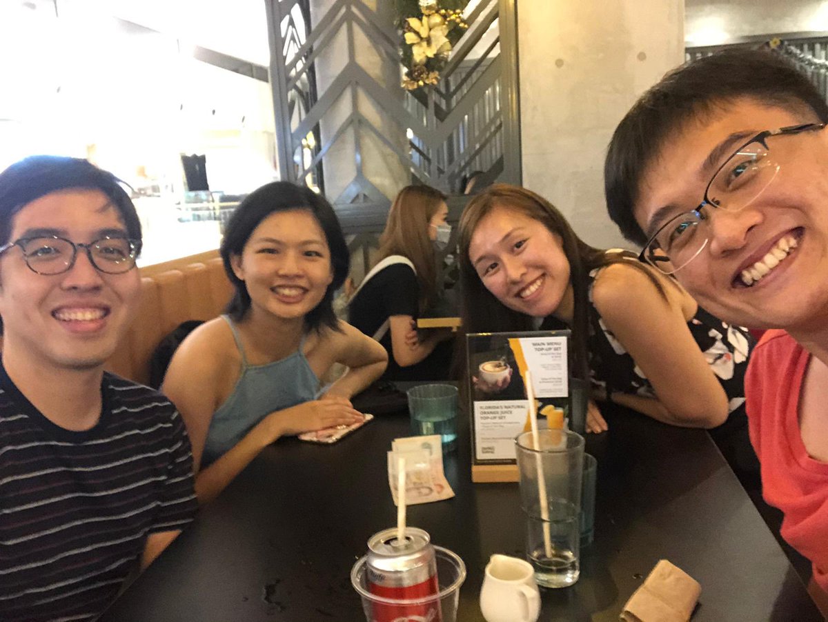 Met two friends doing great things in the social service space in Singapore yesterday (not pictured), before dinner with the old CDP / MPP folks from  @LKYSch!