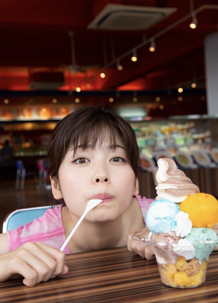 mini_rii_f_0127's tweet image. ここに載っけてるのは無料サンプルとして閲覧可能になってるものです❗

サンプルだけでも最高なのに他にもあるんですよ🤭🤭🤭
 #ふーたん
 #anotheredition
#デジタル写真集
#小芝風花
#中山雅文