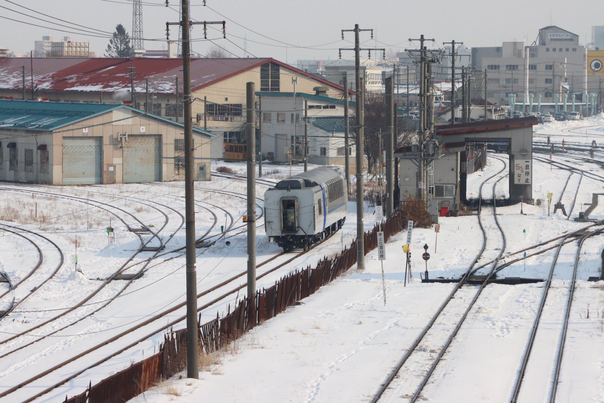 5002D11D's tweet photo. キロ182-7552
苗穂工場内試運転 https://t.co/6Ybl7huhvx