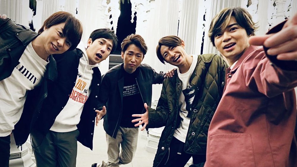 ARASHI110316's tweet photo. 相葉くん💚お誕生日おめでとう。
あなたのみんなを幸せにする力を持ってる所や、嵐やメンバーのことが大好きな所とか。
 相葉ちゃんの前向きな言葉に本当に救われました！！😭💗ありがとう。

38歳も素敵で幸せな1年になりますように。
#相葉雅紀誕生祭
#相葉雅紀は最高だぜっ 
#笑って5人を送り出す会 https://t.co/un3isvRz7e