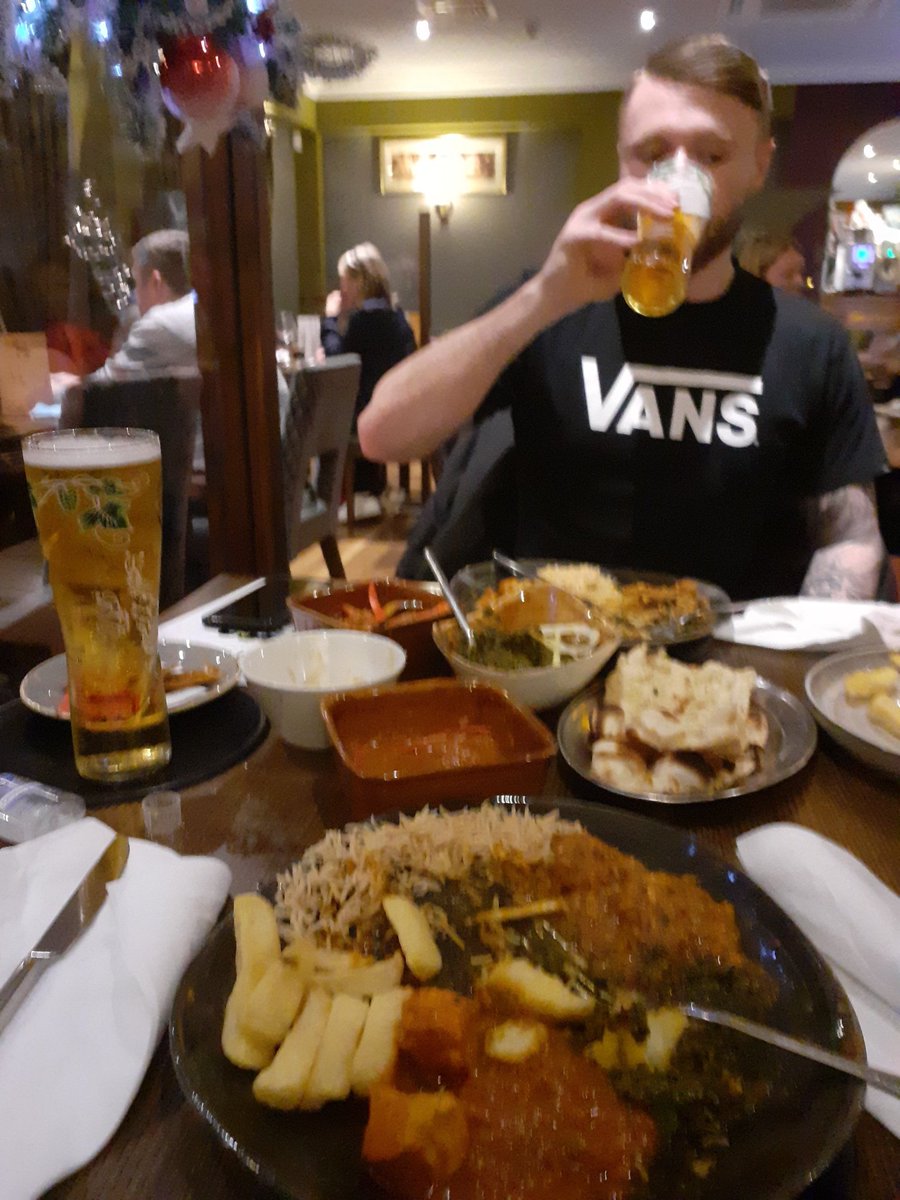 toekerr's tweet image. Christmas curry, that's how me and the Taz roll, the cobra was ice cold ,best pint since lockdown