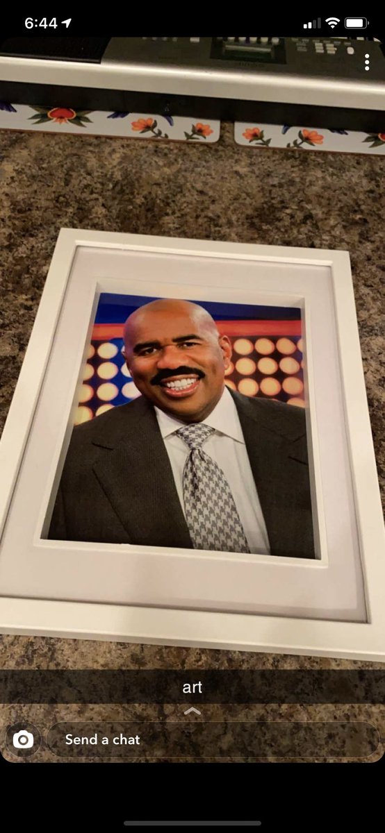 PrincessLeti's tweet photo. My coworker got her sister a framed picture of @IAmSteveHarvey for Xmas, and honestly I’m so jealous cause that’s the best present anyone in the world is getting this year and it isn’t mine. https://t.co/Ir47dKfcCB