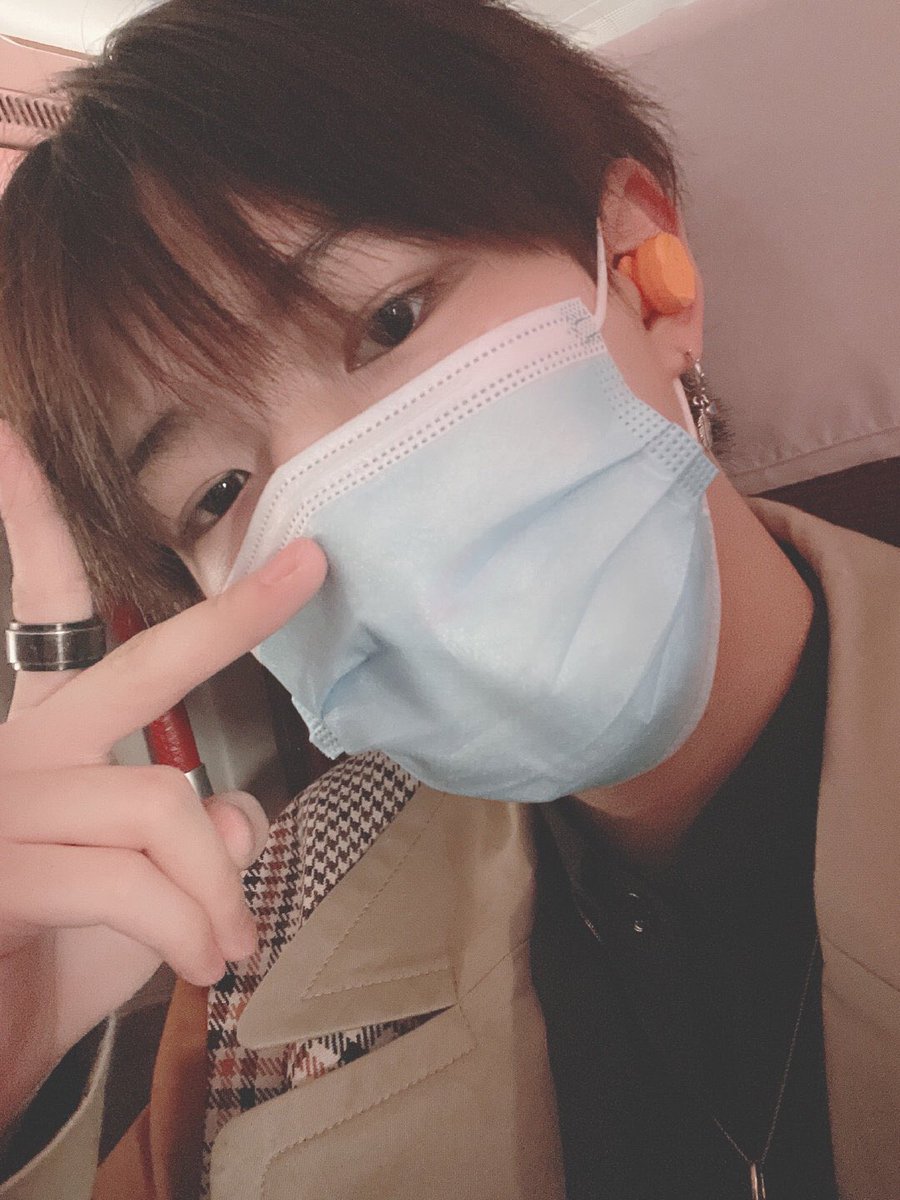 skylinlin_wings's tweet photo. シカンちゃん髪型と色変えたよね💖💖💖めっちゃ可愛い🥰🥰🥰🥰🥰
今日は北京、寒いから気を付けて！！❄️❄️❄️

#李希侃 #SKY天空少年 https://t.co/pWGTgr3p2x