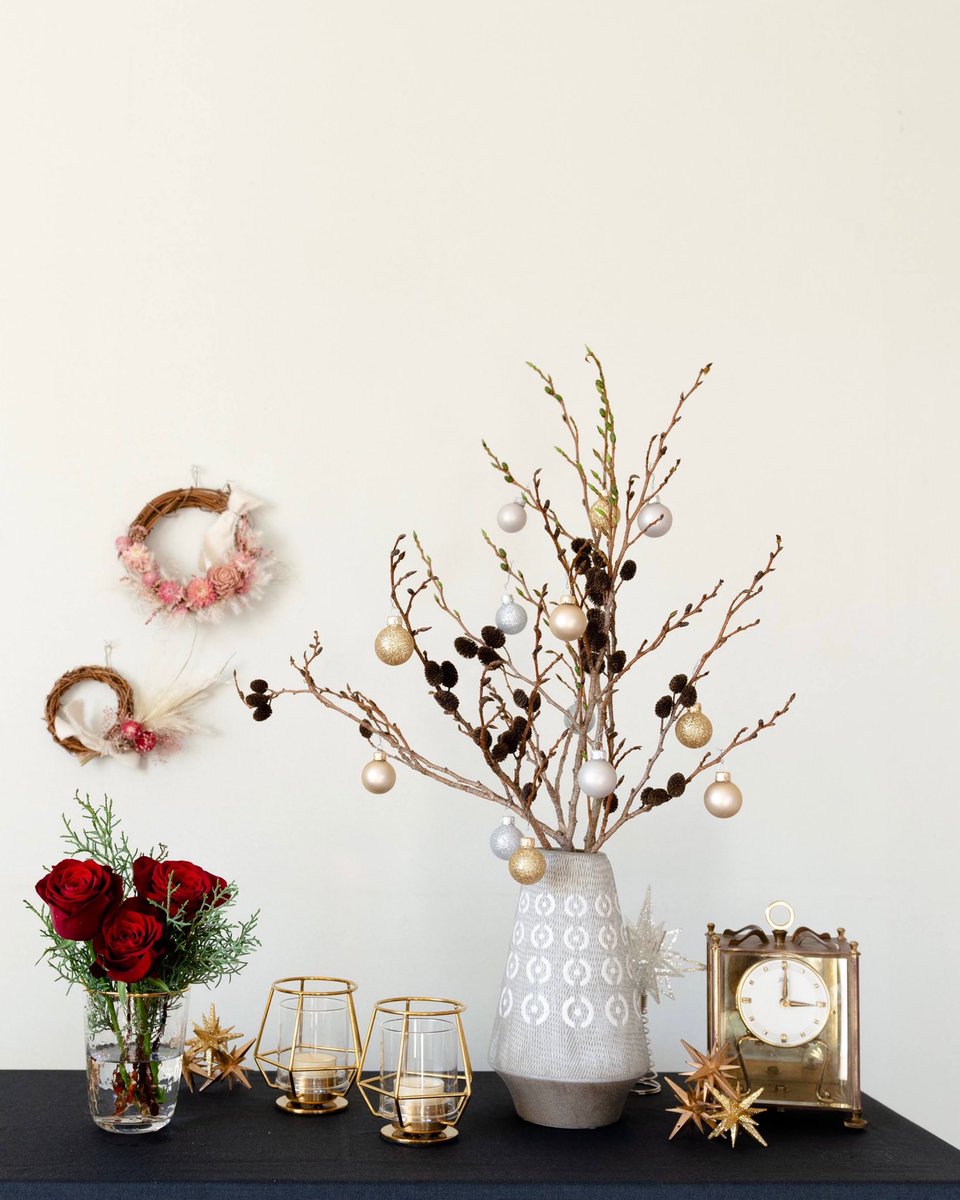 日比谷花壇 うち花見してね V Twitter 今日は クリスマスイブ おうちクリスマス を彩るお花はいかがでしょうか 日比谷花壇の各店舗では クリスマスにぴったりのお花を ご用意してお待ちしております 各店舗の検索はこちらから T Co