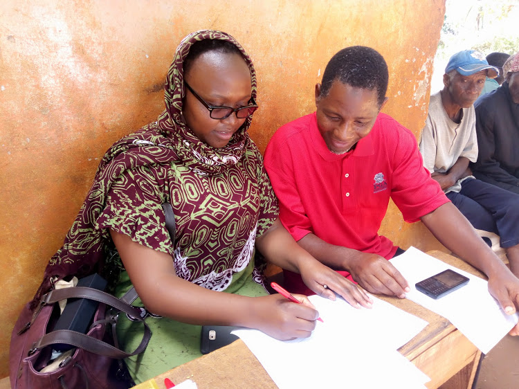 tislamiclight's tweet photo. Stateless communities in Kwale sweat over citizenship

https://t.co/62ZcEAGvO1 https://t.co/ESCyeOuJCq
