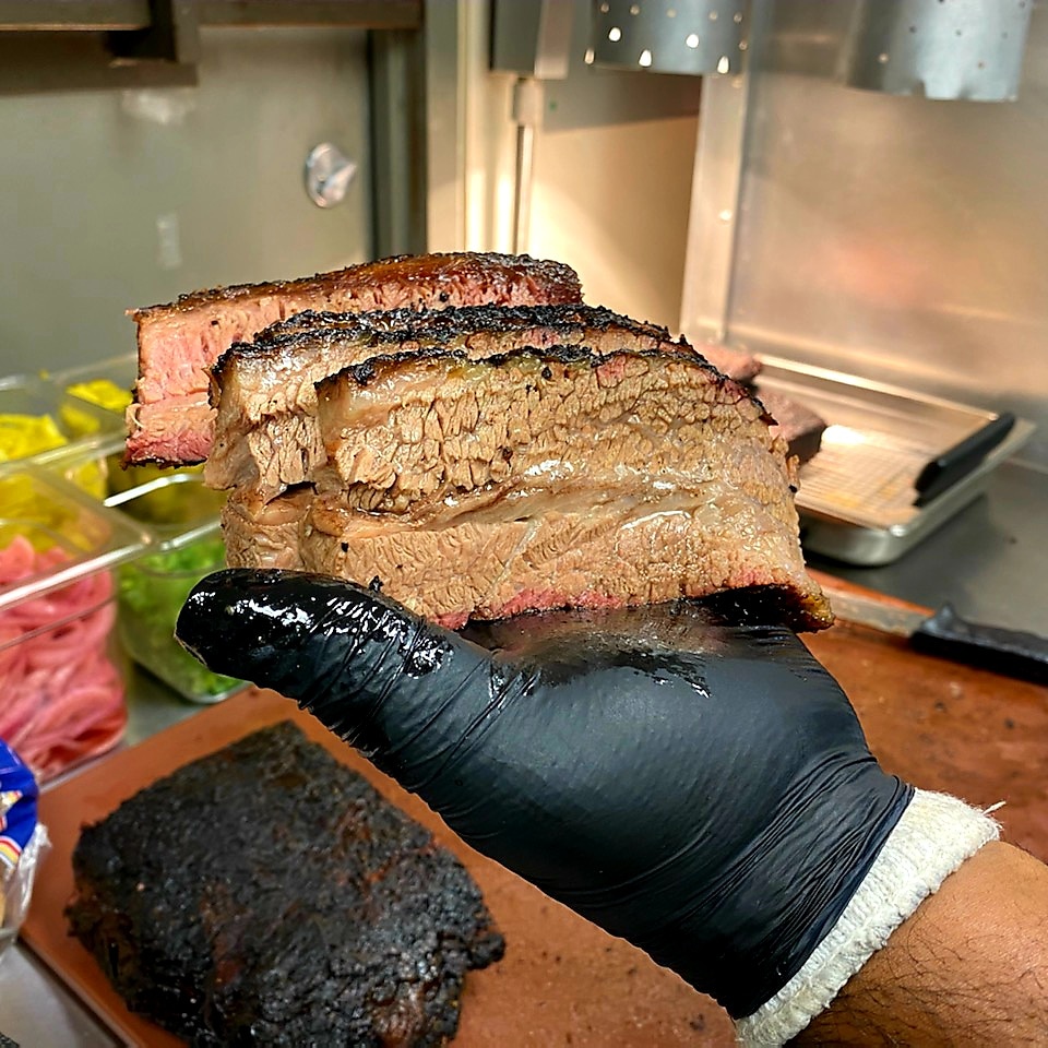 smokeaholicsbbq's tweet photo. Sweet dreams are made of this!! #texasbbq #authentic #lowandslow #pitmaster #pitroom #smoke #manfirefood #slabgod #fortworth #FWBBQ #smokeaholicsbbq #restaurant https://t.co/Ce4HuvCGSN