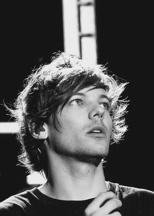 28dan05's tweet photo. Happy bday Lou ❤

#Louis #LouisTomlinson #lightsforlouis #Louies #HappyLouisEve #happybirthdaylouis #HappyBirthdayLouisTomlinson #LightsForLou #HappyLOUISDay #LouisDay

Mereces esto y muchísimo mas, te amo @Louis_Tomlinson https://t.co/CFvBtCRIdn