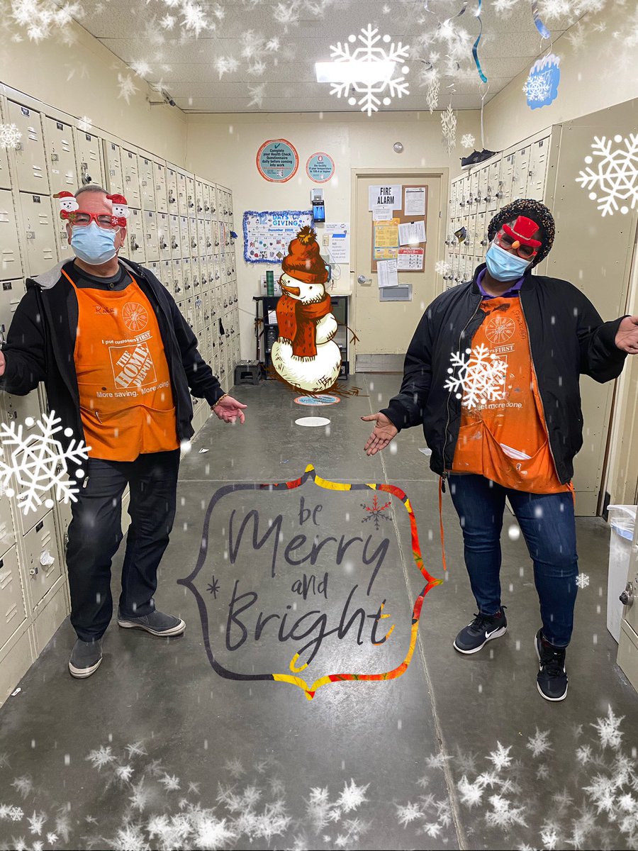 Carolina Garcia (@carol_g18) on Twitter photo Thanks <a href="/HD_leogz/">Leo Gutierrez</a> for wearing holiday colors and posing! 📸 ⛄️
#2daysofgiving #mopbeard #holidaymood Thanks <a href="/HD_leogz/">Leo Gutierrez</a> for wearing holiday colors and posing! 📸 ⛄️
#2daysofgiving #mopbeard #holidaymood