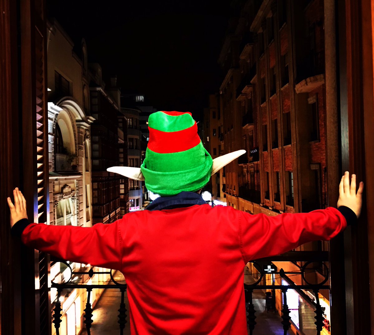 Cvegalogo's tweet photo. Visitas molonas que avivan la magia y te invitan a soñar 🎄🌟🎁
—————————————————————-
#elfos #ilusion #sueños #navidad #creoquemipadreesunelfo #magia #visitasmolonas #sorpresas #soyunelfo #logopedia #logopediadivertida #voz #habla #lenguaje #comunicacion https://t.co/EFJEpzAxLU