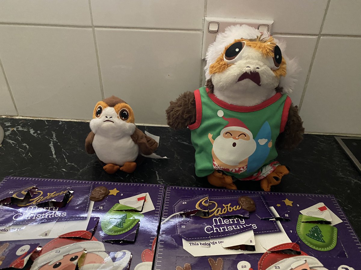 TinkerTigerBell's tweet photo. Porgal and Porgie got to open the last day of the calendar. #porgscountdowntochristmas2020
#porgstagram #instaporg #porgs #porg #porgsofinstagram #porgnation #porglife https://t.co/AfHeMPMkTU