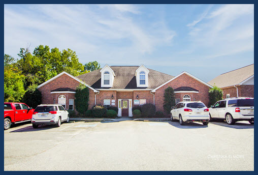 TSGMacon's tweet photo. For Sale:  3,444 SF brick office located in Warner Robins, Georgia. Call Derek Foster at (478) 750-7507 or visit the link below for more info.

https://t.co/yLP4ZpK359 https://t.co/hybAbQteMi