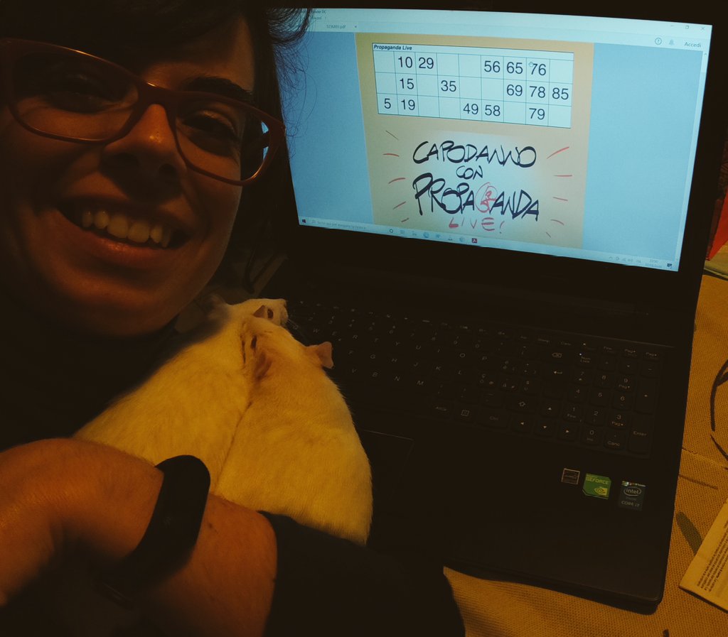 SilviaLittle's tweet photo. #propagandalive #propagandatombola Noi siamo pronte!!
Venerdì13 e Venerdì17 non vedono l'ora di giocare!!! https://t.co/qJ3hqSb5nm