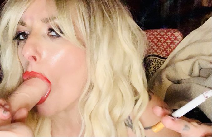 My holiday gift wishlist is updated. Please spoil me. #hoehoehoe   https://t.co/0vWsS8laHu  PLZ RT: @APGirlz<a href="/tag/wishlist"class="tags"><span>#wishlist</span></a><a href="/tag/findom"class="tags"><span>#findom</span></a><a href="/tag/spoilme"class="tags"><span>#spoilme</span></a><a href="/tag/hoehoehoe"class="tags"><span>#hoehoehoe</span></a><a href="/tag/smokin"class="tags"><span>#smokin</span></a>