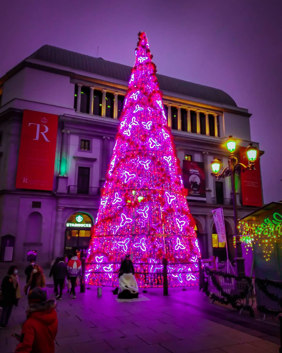 ¡Buenas noches! #Madrid #Opera 📍 Teatro Real 📷 @dabyz_madrid