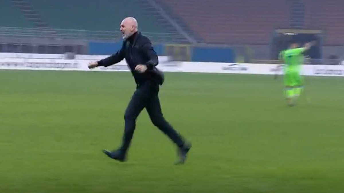 Some delightful images for you:

1. Big Tony D Celebrating infront of Inzaghi's face

2. Pioli being a fucking don.