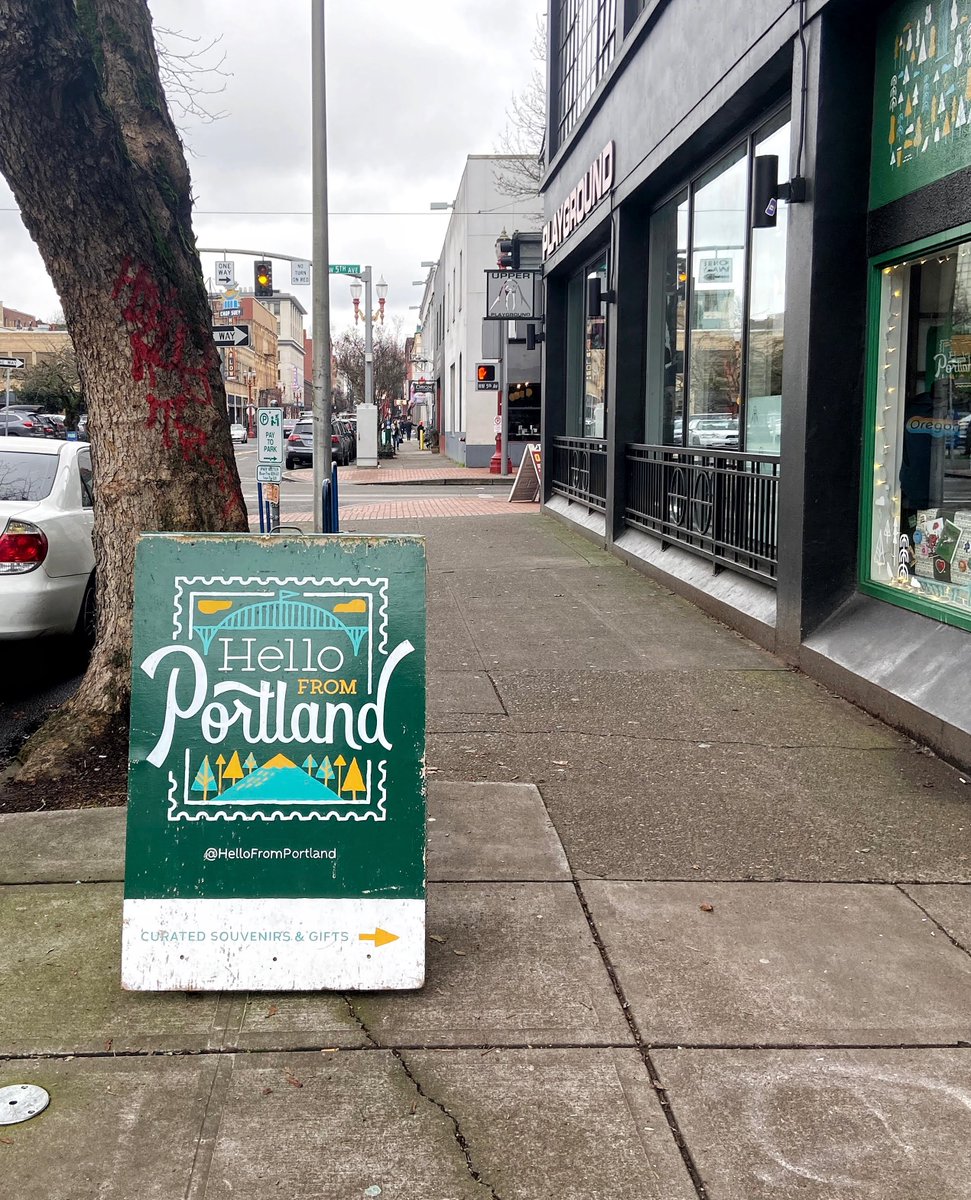 FigurePlant's tweet photo. Just a reminder that we love our PDX community. That's it. Happy Wednesday! 💚

#portland #portlandoregon #kentonportland #kentonstrong https://t.co/BxuE5AzmO2