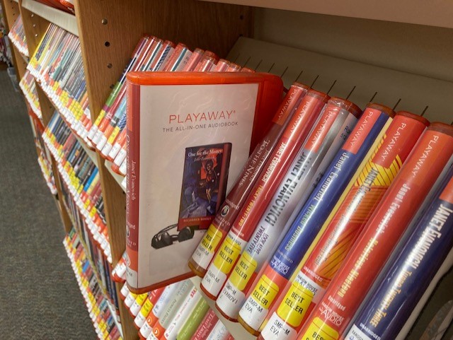 RoundRockPL's tweet photo. These #Playaways are begging to be checked out! Won't you please help them? All you need is a battery and a way to listen to enjoy hours of your favorite stories. https://t.co/549iPnvn4c
