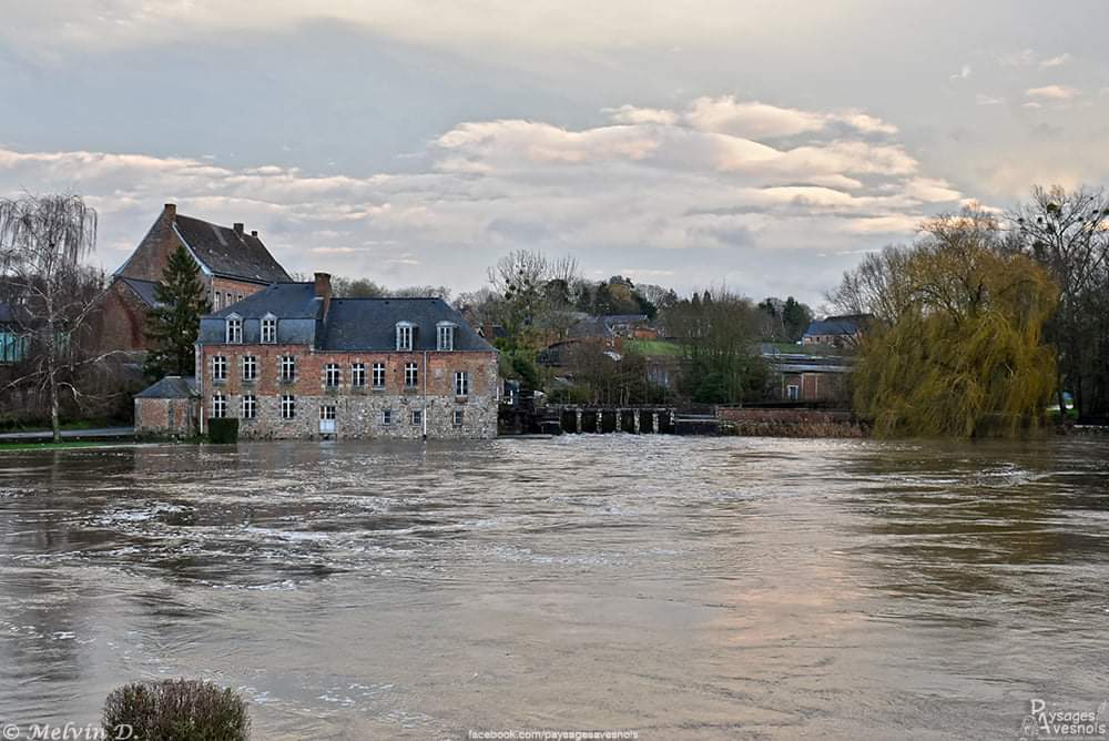 MelvinD_Photos's tweet photo. Maroilles, petite crue de l'Helpe mineure...
#Avesnois #Thierache #Nord #NPdC #HDF #hautetfort #imageofday #photoofday #photodujour #photo #photographie #photography #nikon #nikonphotos #nikonpassion #moulin #crue #inondations #meteo #meteofrance #magnifiqueFrance #francemylove https://t.co/VazvMupWNQ