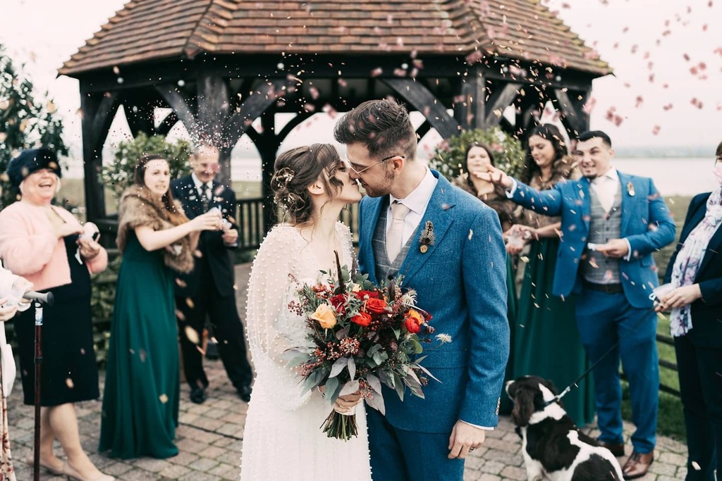 tcullenphoto's tweet photo. There has been a distinct lack of confetti on my feed recently. Sorted 🎉
Congratulations again to these cool cats 💕
#kentweddingphotography #microwedding #confettishot #throwkindnessaroundlikeconfetti https://t.co/9q59CeL6qM https://t.co/H3qbz1rwJH