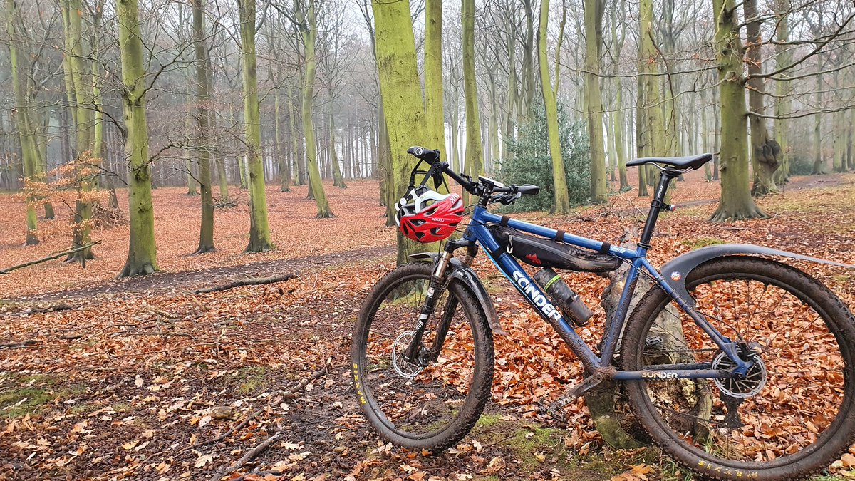 November came along & brought the gift of LOCKDOWN 2 , so the archery club had to close, all that was left to do was to ride my bicycle.