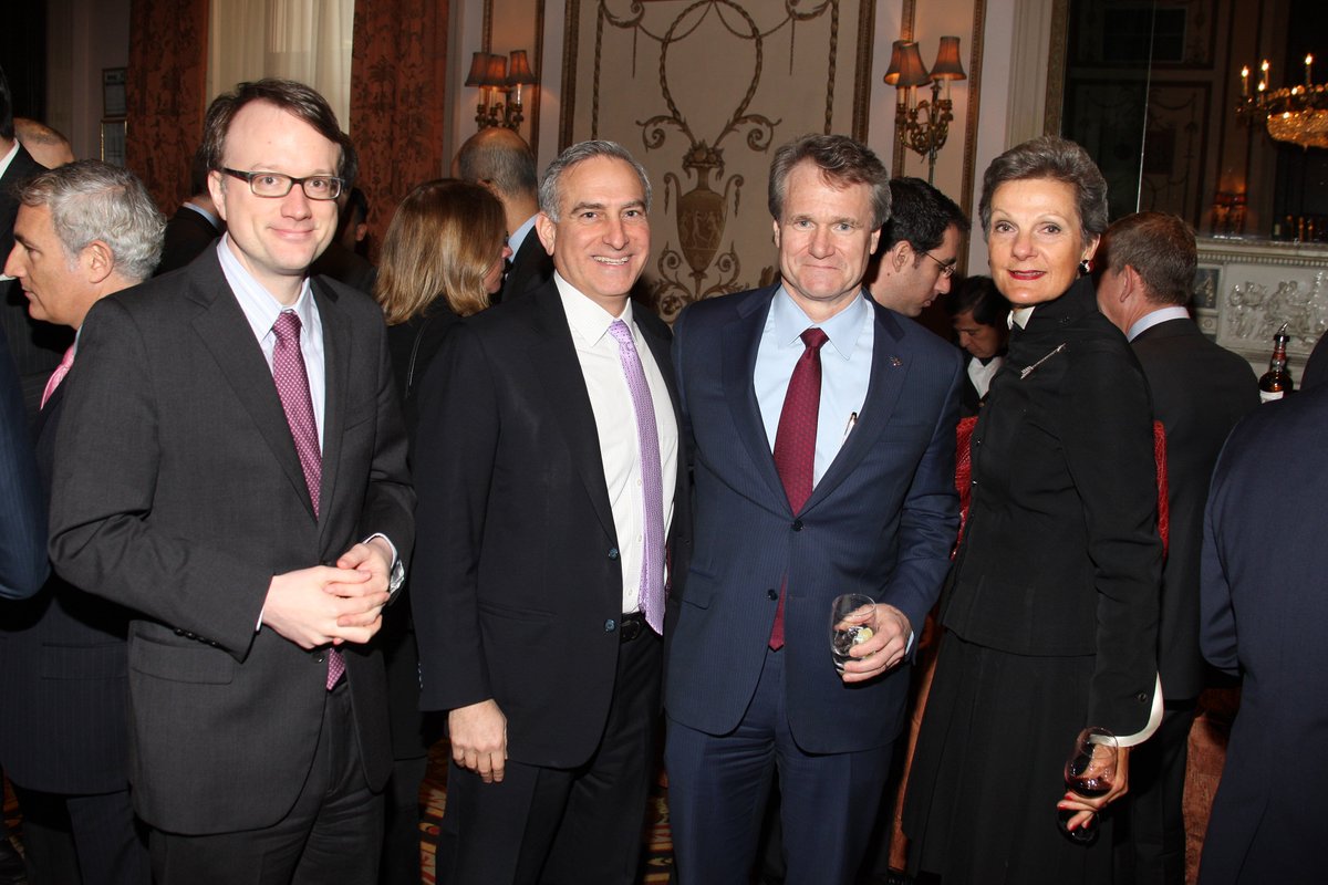 8/ Who is Loretta Preska? Transgender or Transvestite? Are those "S"s around her/his neck?