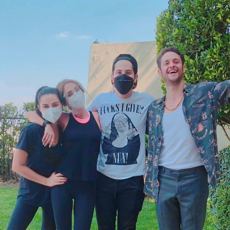 AnahiWorldOrg's tweet image. #News RBD ensaia para performance de Tras de Mí, veja o vídeo 

becoliterario.com/rbd-ensaia-par…