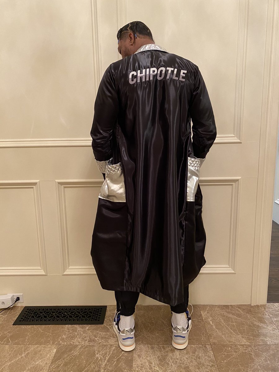 .<a href="/chipotle/">Chip Clark</a> got me right for the new season and 1st game tonight with a fresh Celebrity Card and my own custom robe ☘️#sponsored