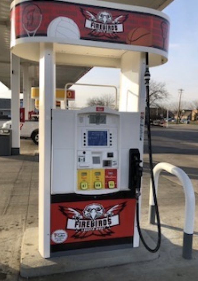 Kaufy24's tweet photo. Lakota West Athletic Boosters is working with Shell at Beckett and 747 (by McD’s). @west_lakota earn 1 cent per gallon pumped at the Firebird wrapped pump for the next 12 months!  
As Always...GO FIREBIRDS!  #WEareLakota #thankyoushell @FirebirdTweets @westfirebirds @LakotaSuper https://t.co/2BFbLOSXU7