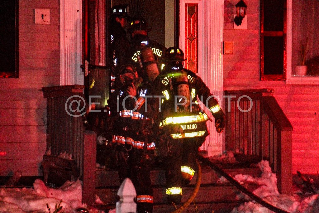 eiottphoto's tweet photo. @StratfordCTFire firefighters battled this fast moving 2nd Alarm Fire overnight on Cheshire St (12/21/20). E2  arrived first on scene and had heavy fire showing from the 2nd Floor extending into the attic. A 2nd Alarm was called soon after. Fire knocked down within 30 minutes. https://t.co/pDJCUAYUqv