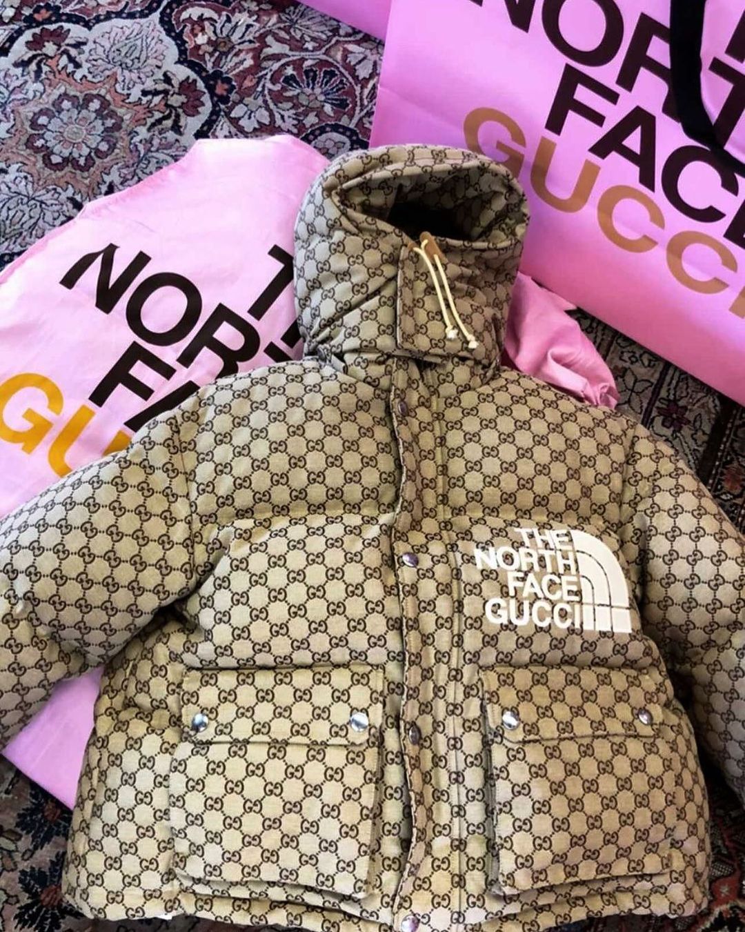 Jogada Excelente on X: Código de oferta para resgatar os itens de avatar  inspirados na colaboração The North Face x Gucci: ⠀⠀⠀⠀ GXSD5CJ556NHG ⠀⠀⠀⠀  Para resgatar, basta seguir os passos descritos na