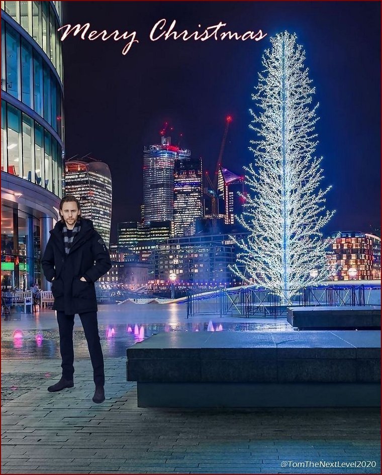 TomTheNextLevel's tweet photo. Merry Xmas #HiddleSisters 🎅🎄🥂🎁🎉😙❤️💜❤️ 
(I couldn't decide which one I like best so here's all 😆 PART 2) #TomHiddleston #Christmas2020 #Christmas #MyEdits https://t.co/dQfxp5eAKw