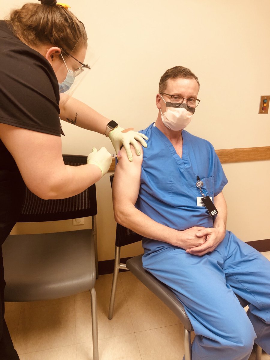 JMD57027849's tweet photo. Ferrell-Duncan Clinic at CoxHealth Covid Vaccination Team hard at work today. Great job!  The beginning of the end of the pandemic. 💪🏻 https://t.co/lepEgEE7Jp