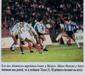 También en 1990 para un amistoso contra Argentina la selección mexicana se presento con este raro uniforme:Pd. No tengo registro que se haya usado alguna vez mas.
