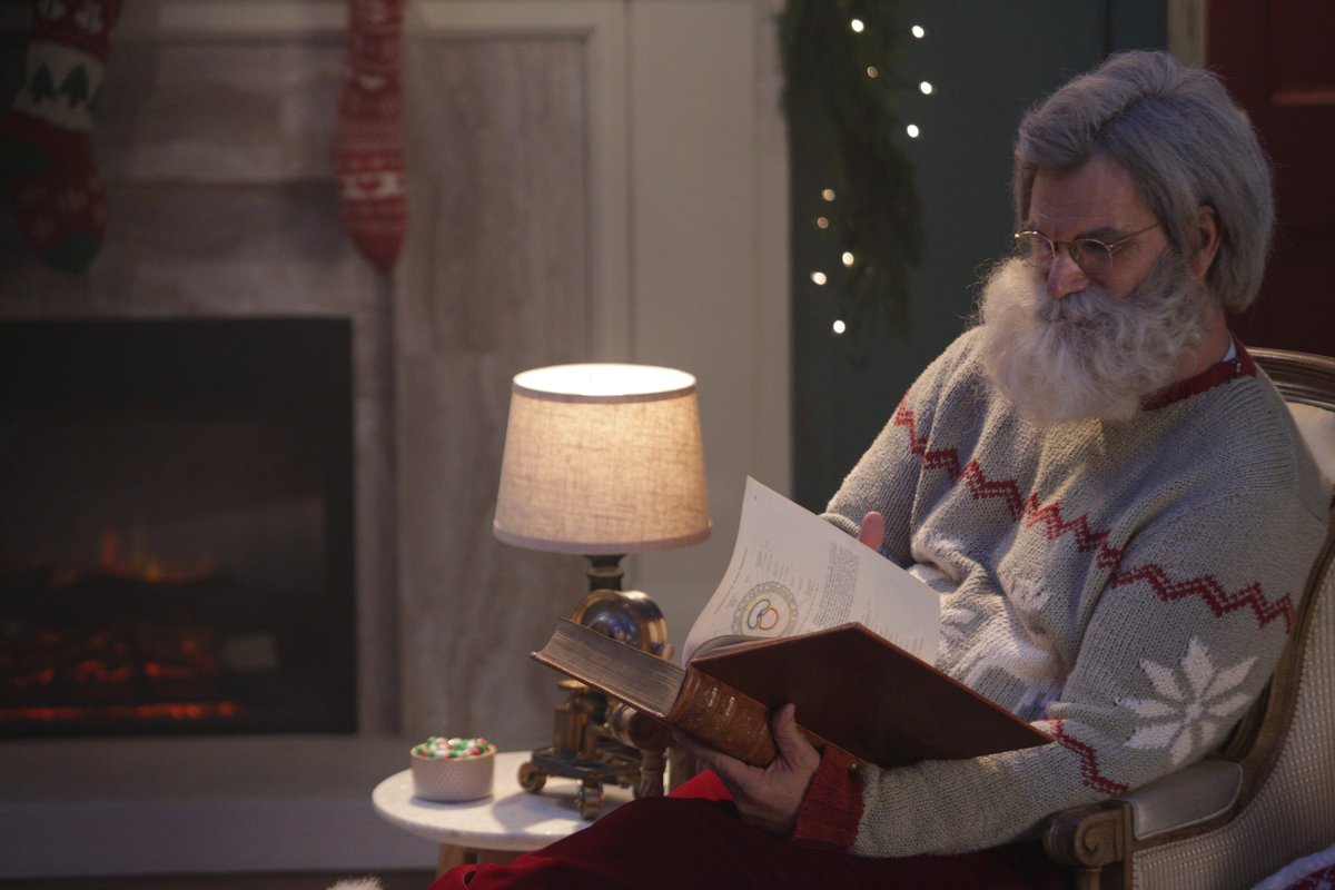 Hey <a href="/ofctimallen/">Tim Allen</a>, does this sweater look familiar? 😉#OfficialSantaCam