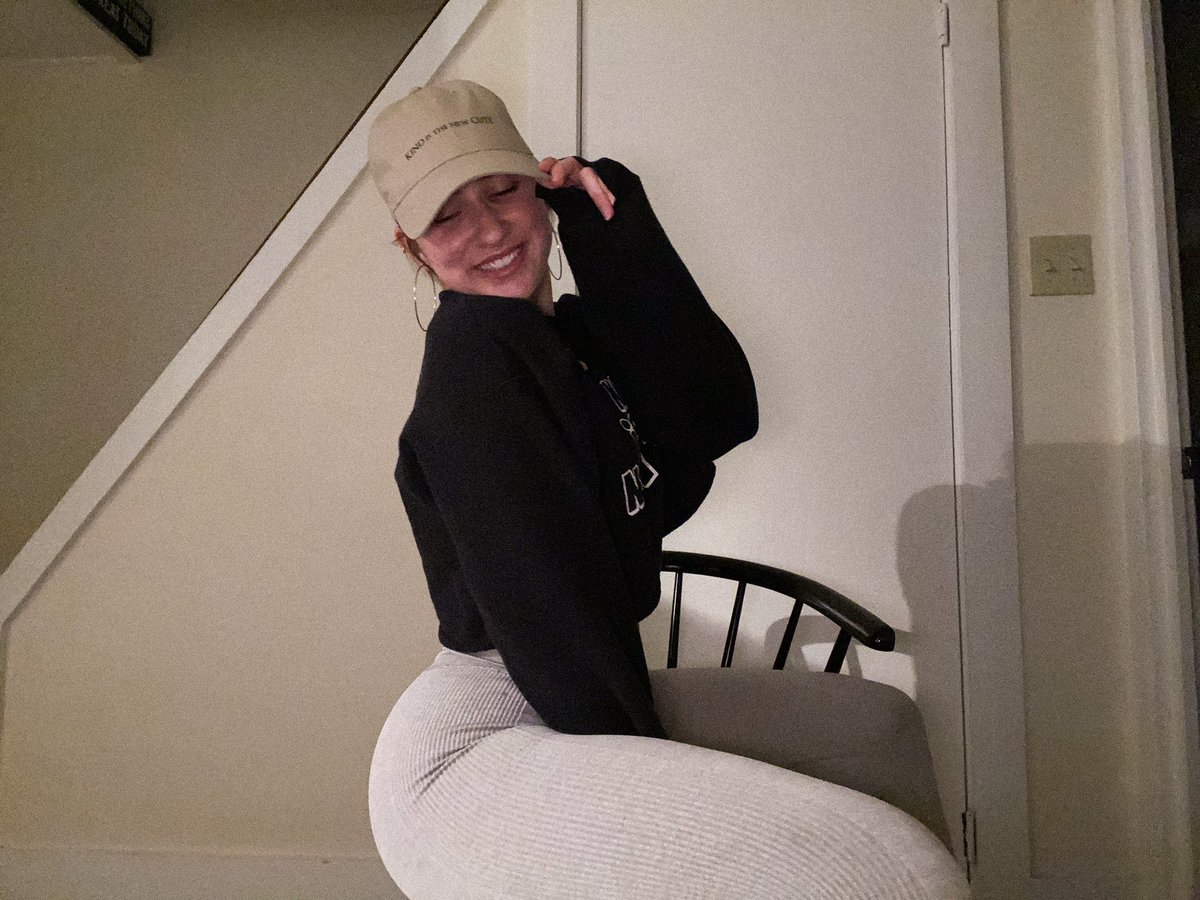 danilizwatson's tweet photo. My #kindisthenewcute HAT CAME IN😍😍😍 get yours and way more cute #kitnc merch @ the link in my bio! https://t.co/SFFqQUBE6y