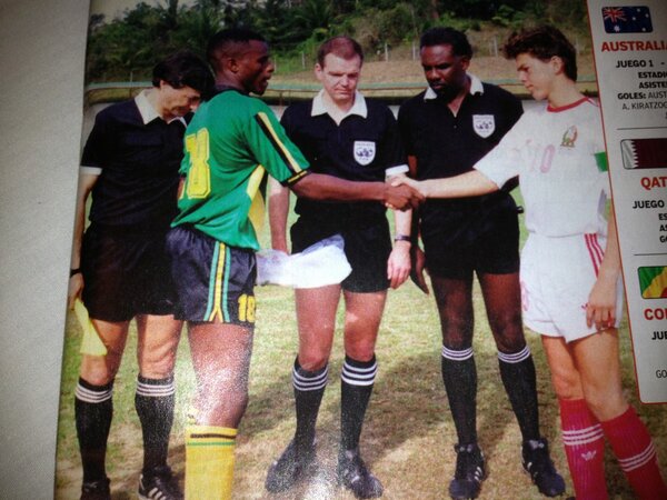 Este utilizado durante el mundial sub17 de Italia 1991.No es el mismo diseño ni los mismos colores. El del sub20 tiene la palabra México en rojo en las espaldas y vivos verde oscuros y este no tiene la palabra México y tiene vivos rojos.