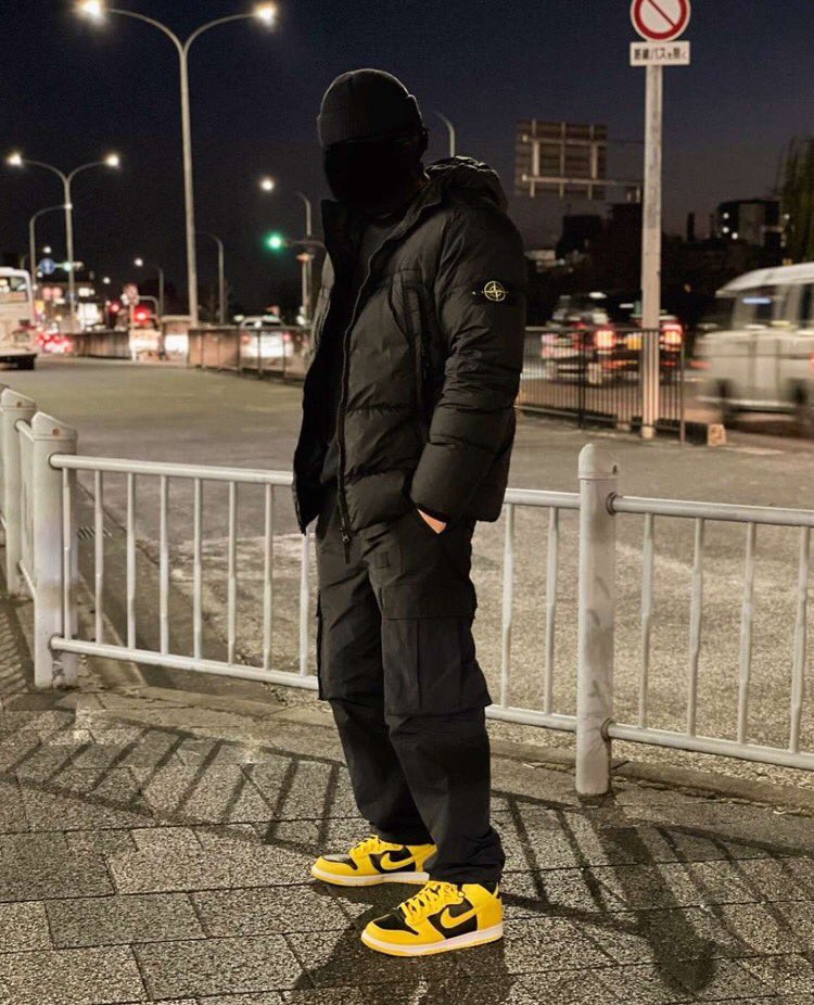 AmrResell's tweet photo. 🙌🏼 
📸
📩DM to order
.
Tags: #stoneisland #hoodiestoneisland #pantstoneisland #cargopant #joggingoutfit #joggingstyle #resell https://t.co/l0A6OnBQGd