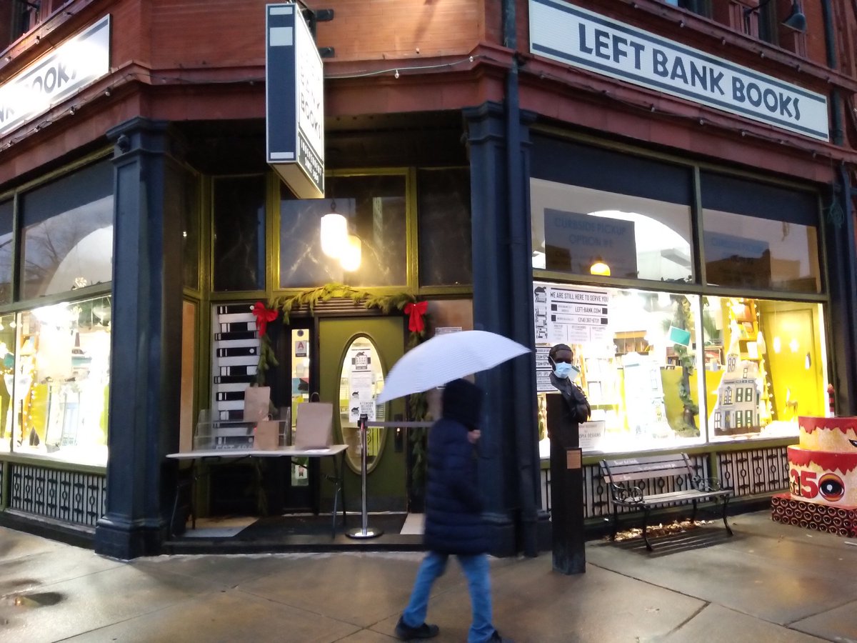 Curbside pickup at @LeftBankBooks 
#ShopLocalSTL