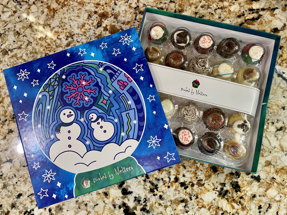 JaimieGisMe's tweet photo. .@BennieHealth Thank you for sending @bakedbymelissa. Perfect sweet transition into my holiday. Cheers to reimagined benefits! #BetterTogether #benefitstech #hr https://t.co/PpiYzg4cVg